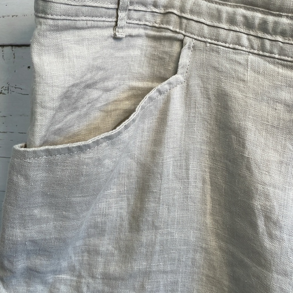 Ellen Tracy Light Tan Linen Shorts , size Large, NWT - Picture 5 of 10
